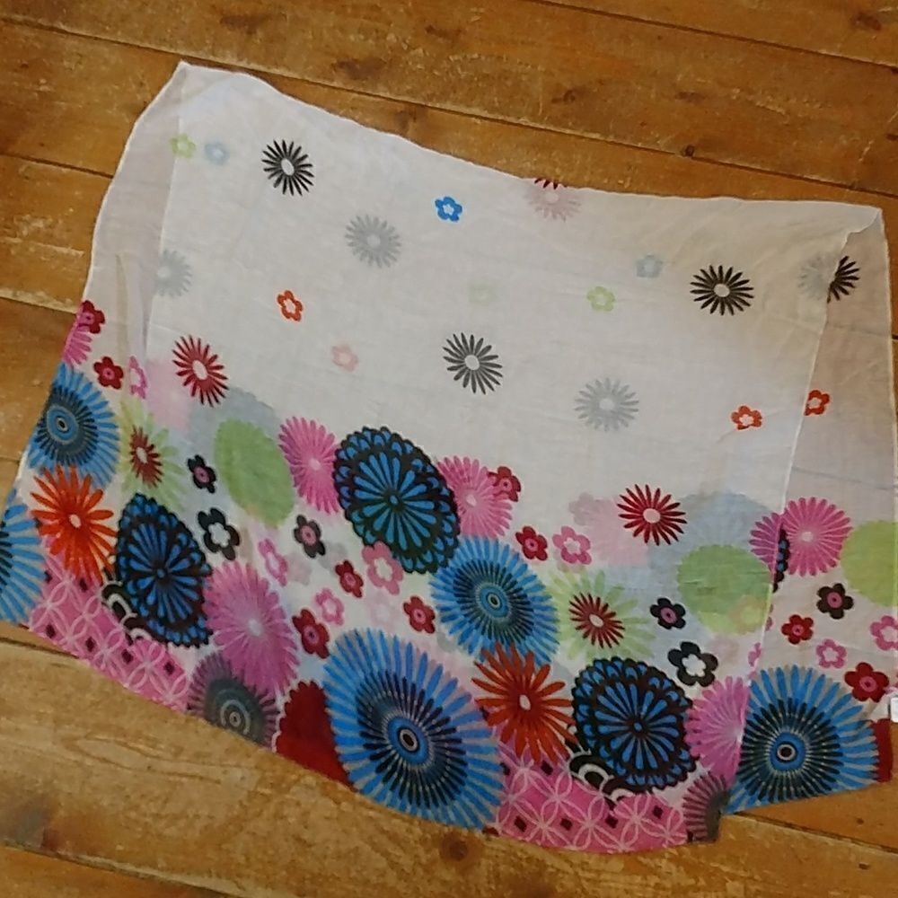 Tickled pink long large scarf/ cover up/ sarong - Picture 3 of 7